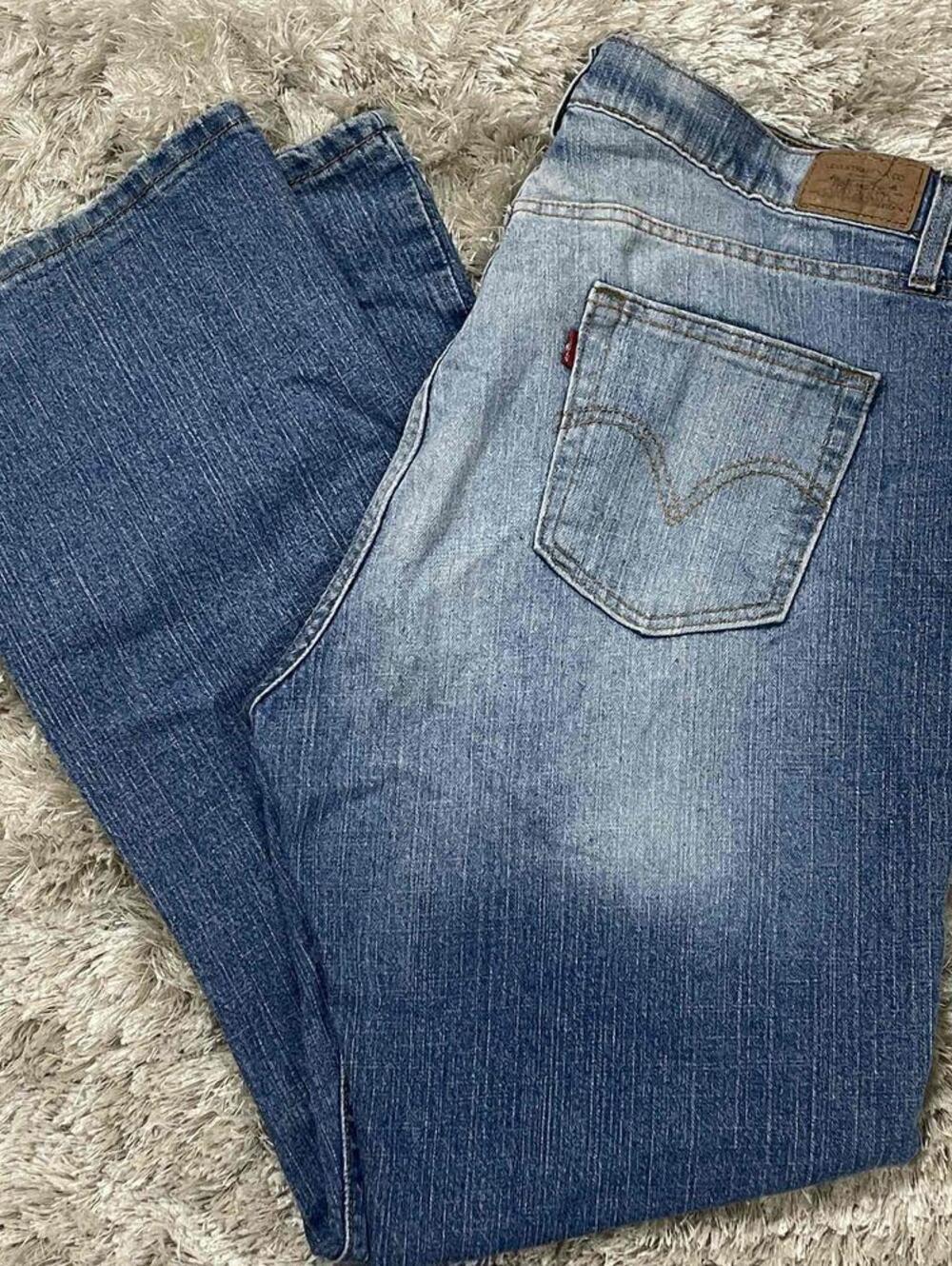 Levi Plus Size Jeans Size 16